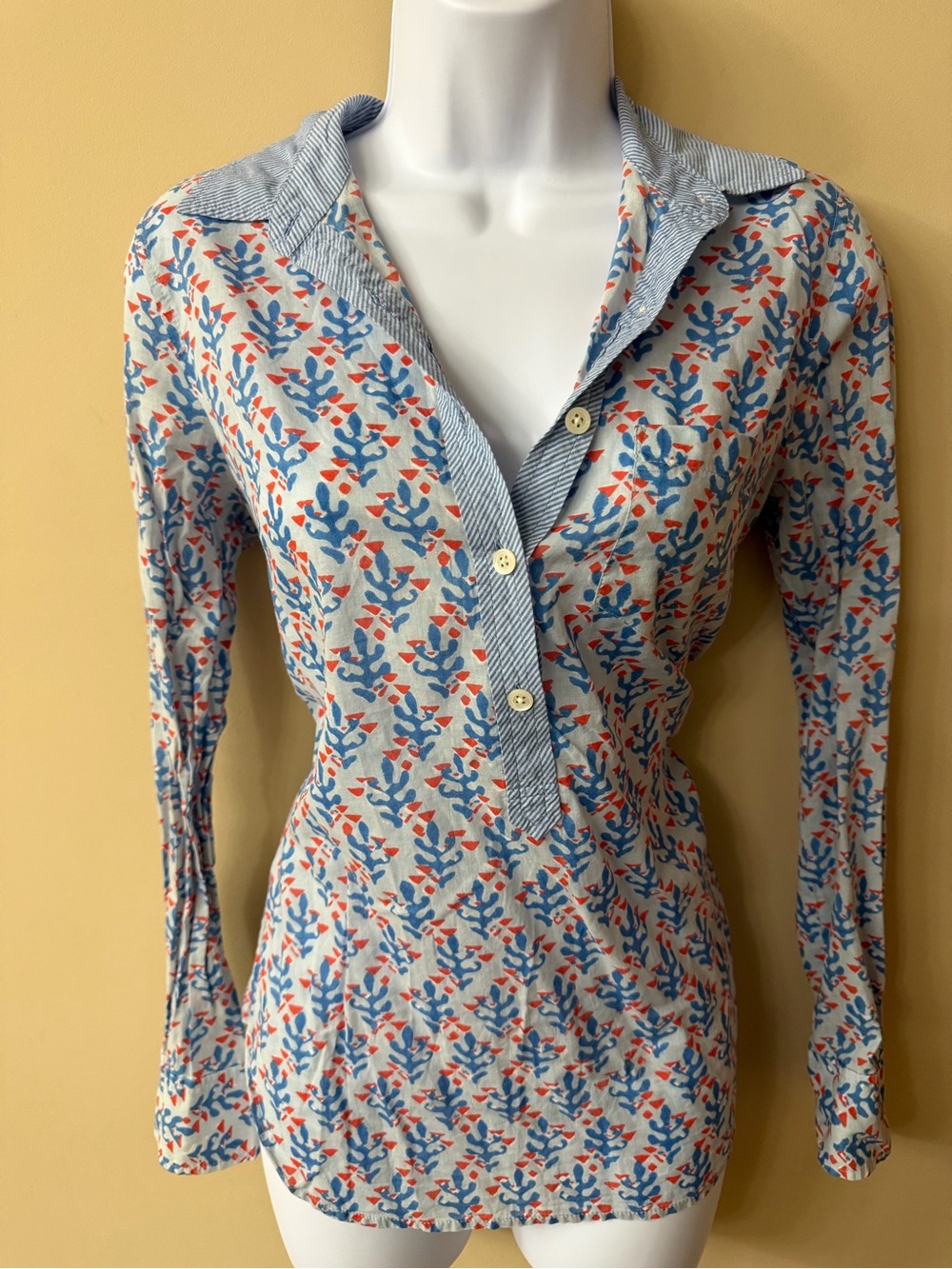 J.Crew Women’s Popover Button Collared Shirt, Coral/Lt Blue, Size 2